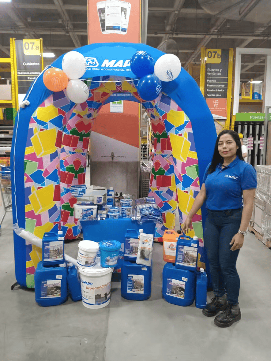 43ad01_d7465490cad546ad9634a682d810f643mv2